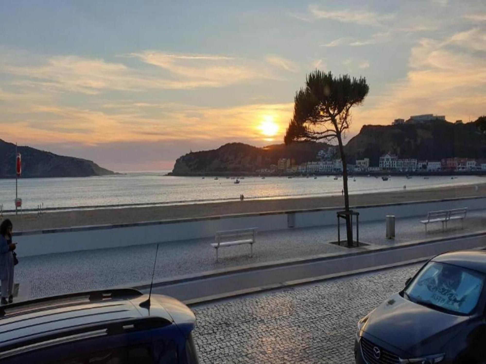 Beautiful Apartment In S O Martinho Do Porto With Balcony São Martinho do Porto Exterior photo