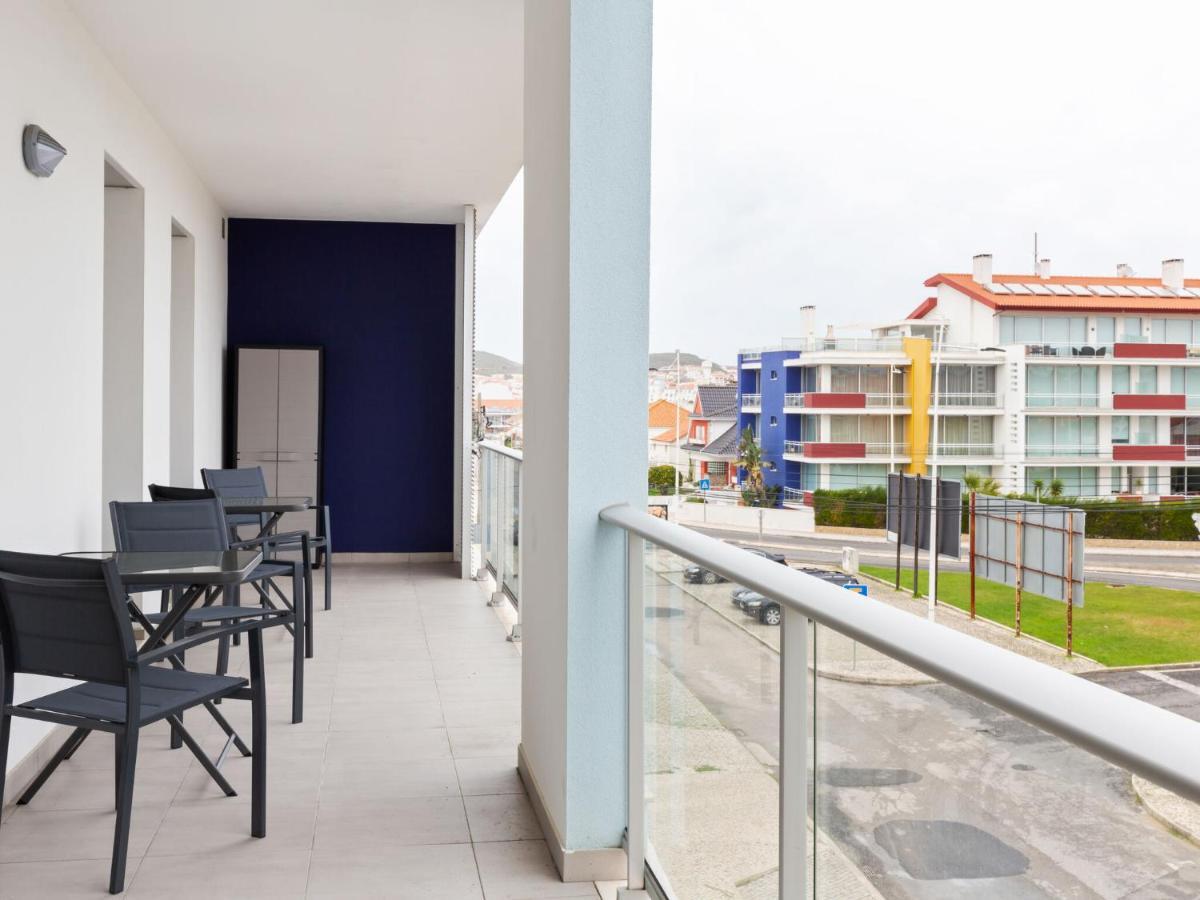 Beautiful Apartment In S O Martinho Do Porto With Balcony São Martinho do Porto Exterior photo