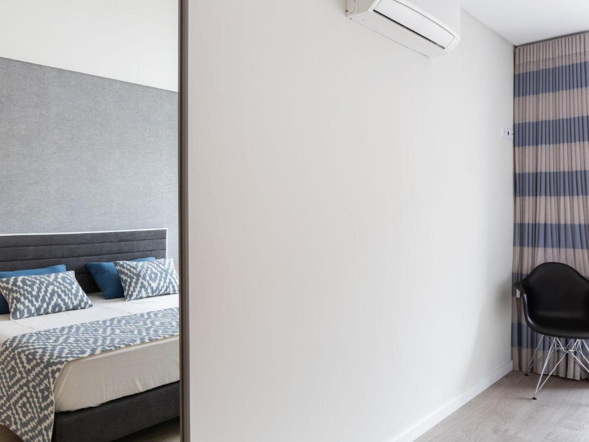 Beautiful Apartment In S O Martinho Do Porto With Balcony São Martinho do Porto Exterior photo