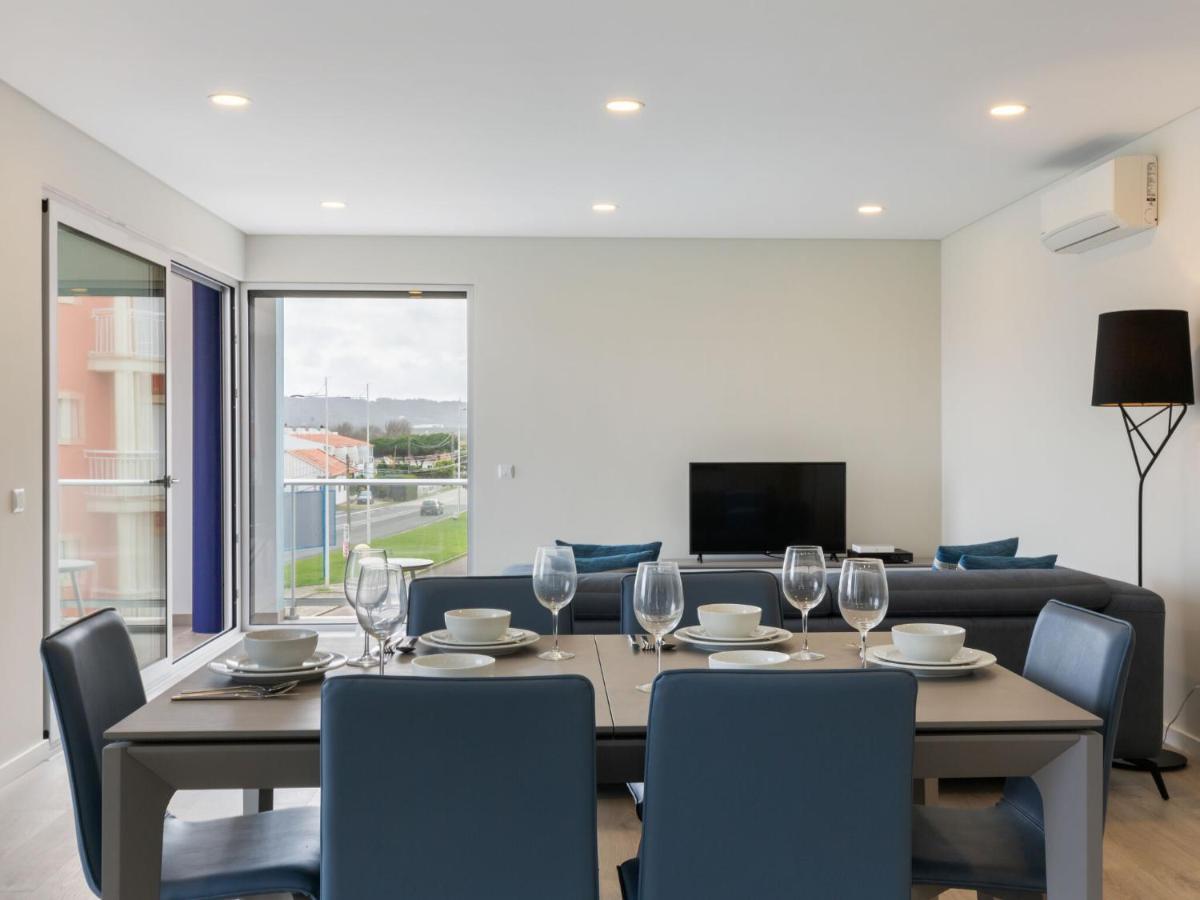 Beautiful Apartment In S O Martinho Do Porto With Balcony São Martinho do Porto Exterior photo